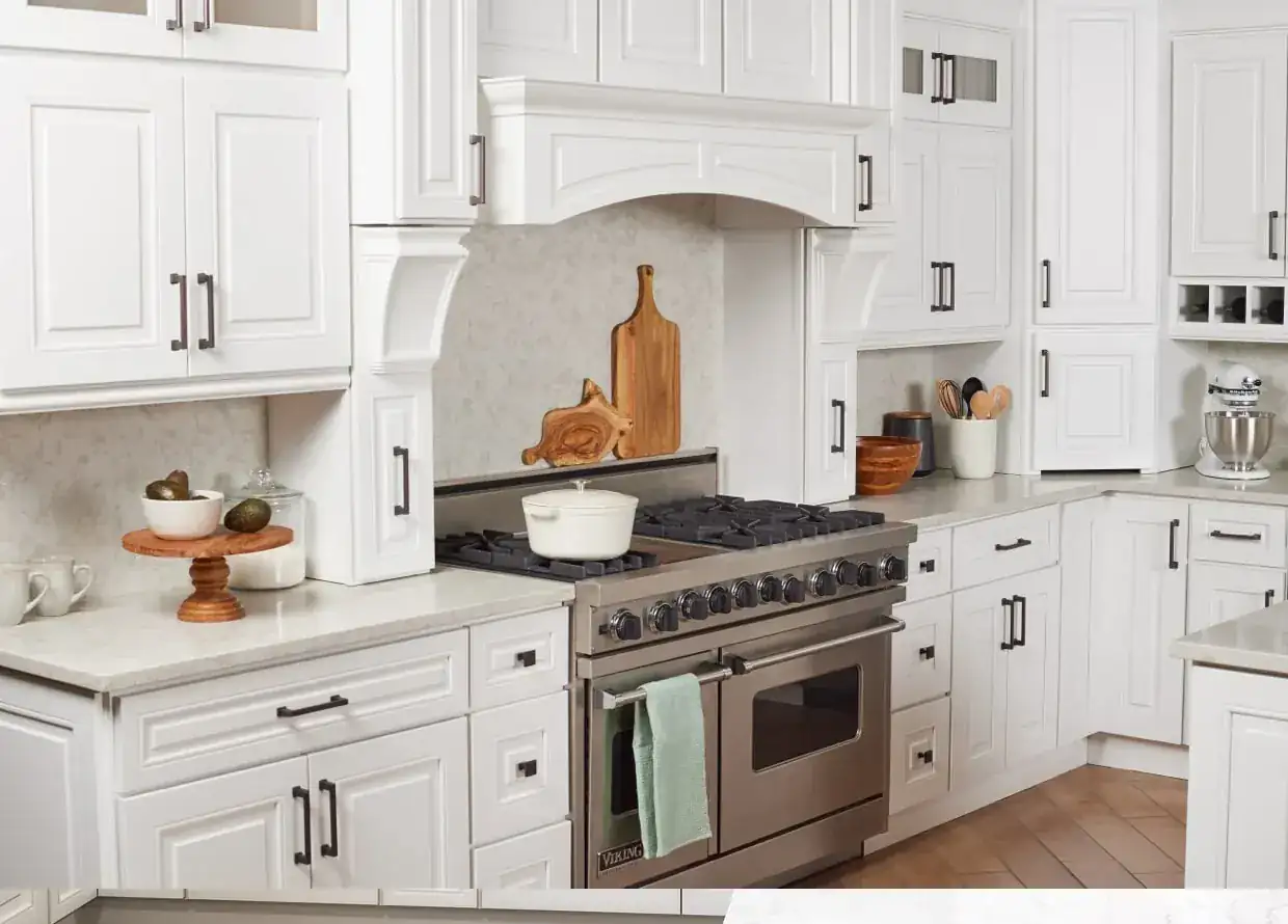 Kitchen in Atlas Blanco cabinets